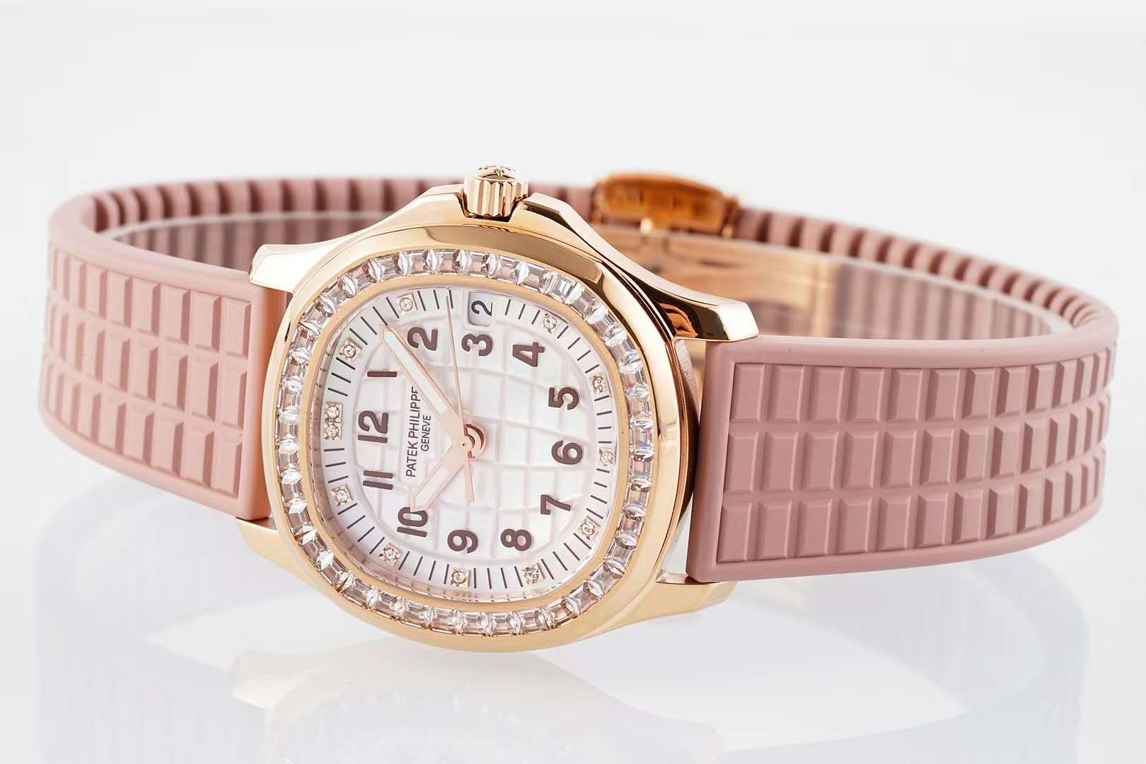 Aquanaut Luce 5072R MOP Dial in Rose Gold