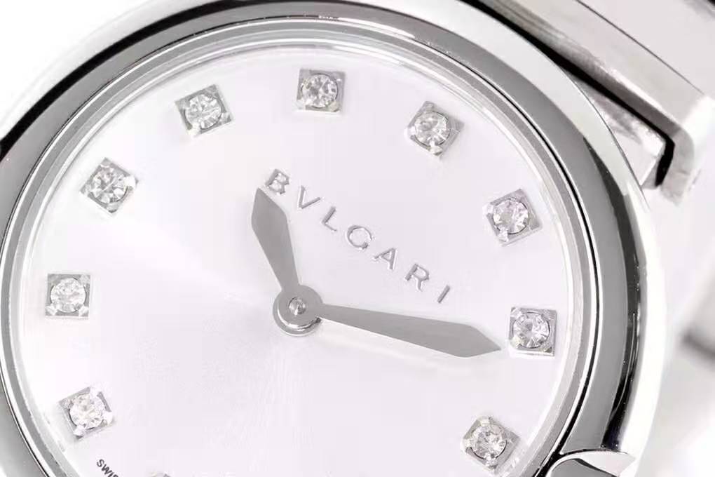 Lvcea Silver Dial in Steel