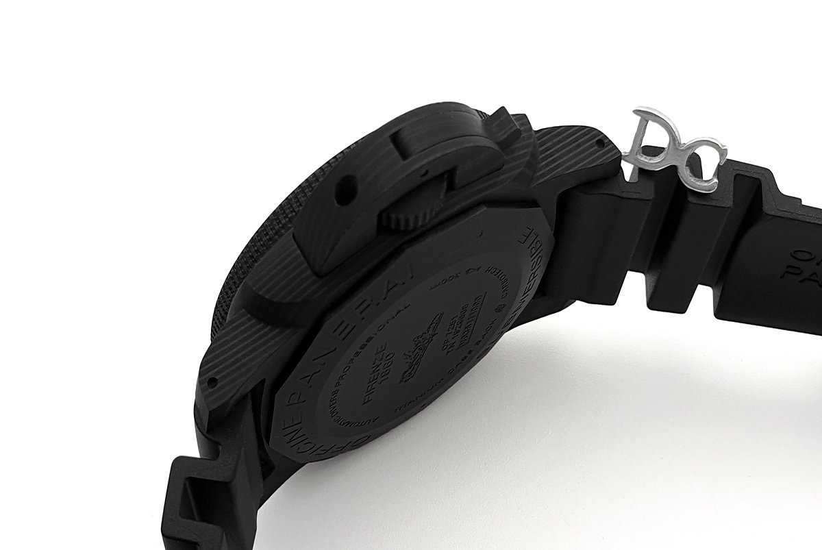 PAM960 Luminor Submersible Carbotech