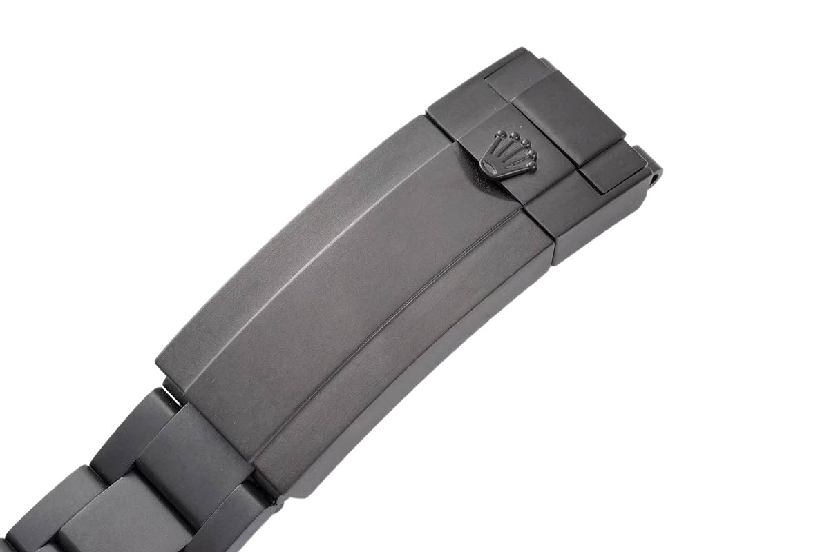 Submariner 116610LN in PVD Black