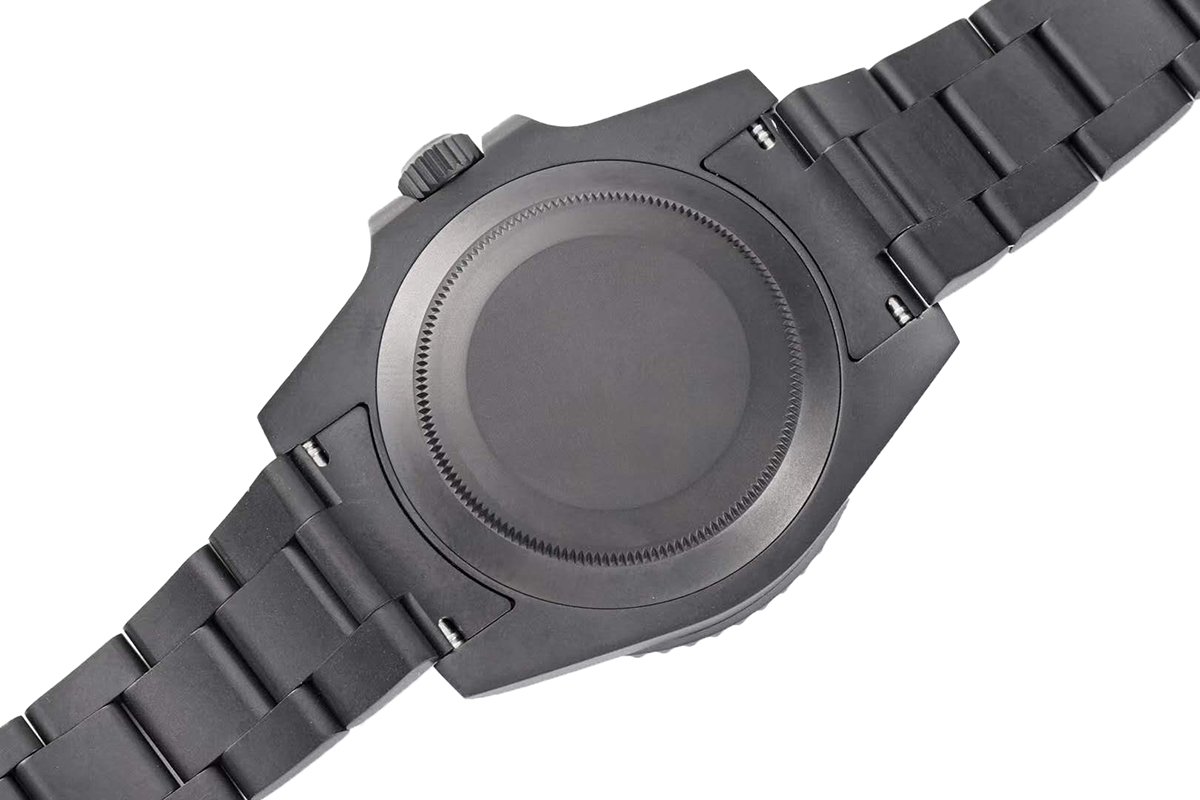 Submariner 116610LN in PVD Black