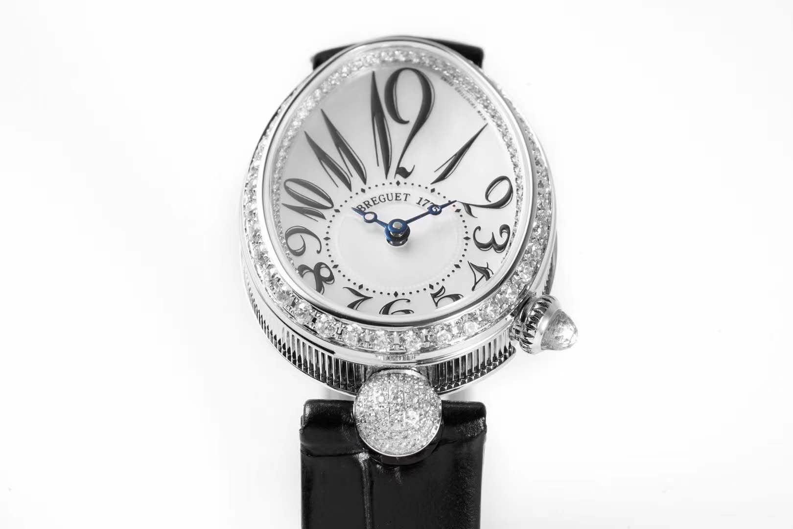 Reine de Naples in White Gold