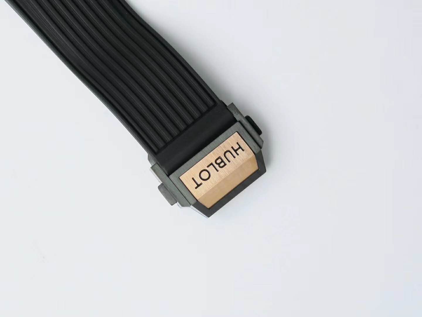 Big Bang Unico King Gold