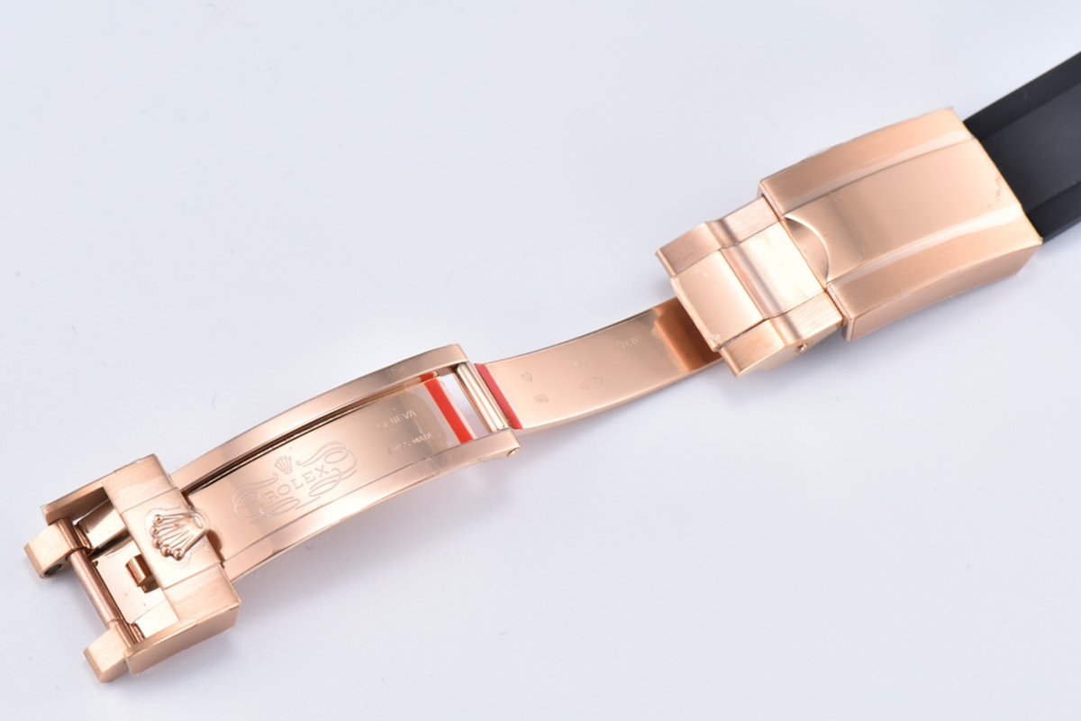 Daytona 116505 Silver Dial in Everose Gold