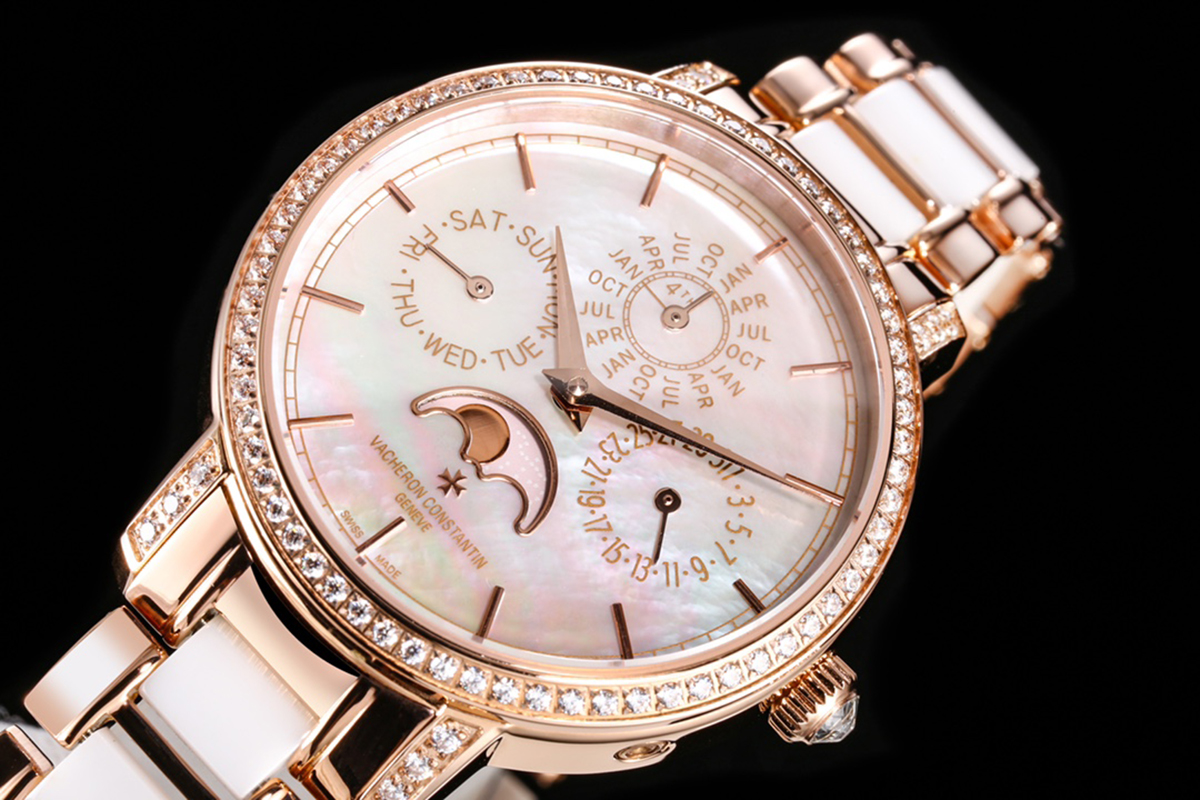 Traditionelle Perpetual Calendar Ultra-Thin 4305T/000R-B947 White Dial in Pink Gold on Bracelet
