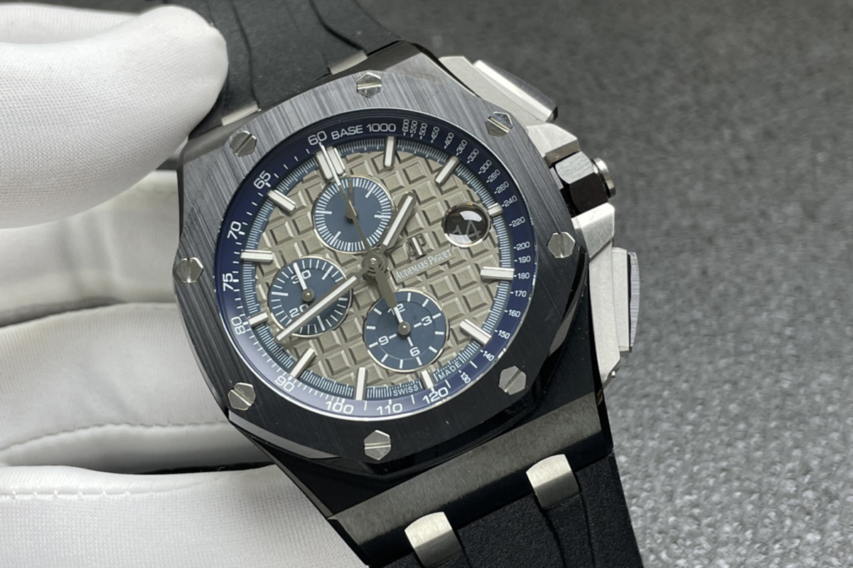 Royal Oak Offshore Novelty 43mm Grey Dial Ref. 26405CG