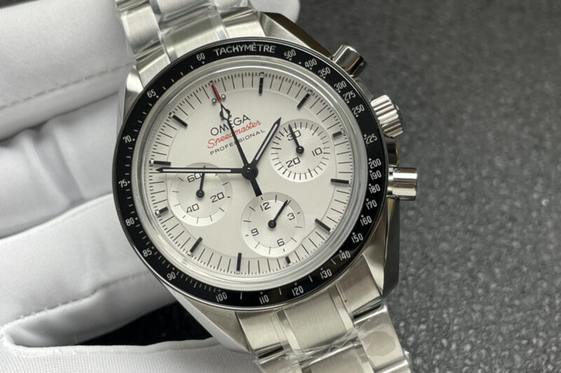 Speedmaster Moonwatch Professional White Dial in Steel ZF